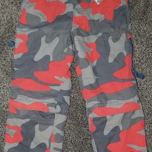 Mini Boden Sz 5 Zip Off  Red & Gray Camo Cargo Pants /Shorts